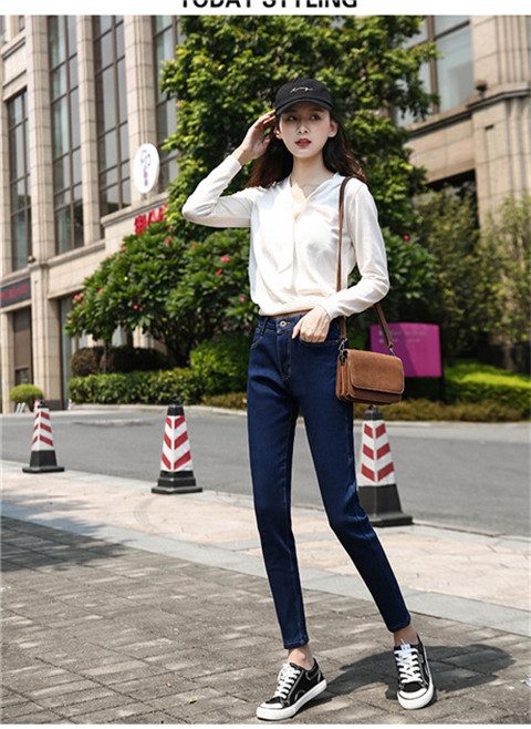 Winter Warm Jeans Woman 2020 High Waist Casual Velvet Ladies Trousers Female Pantalon Denim jeans for Women Pants Plus size 40