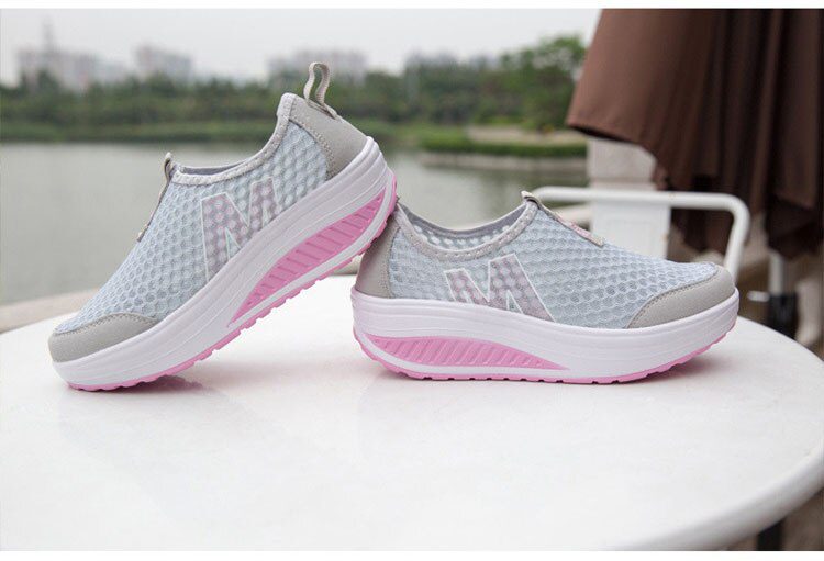Spring Summer Shoes Woman Breathable Breathable Mesh Flat Platform Women Shoes Slip On Women's Loafers Swing Wedges Ladies Shoe