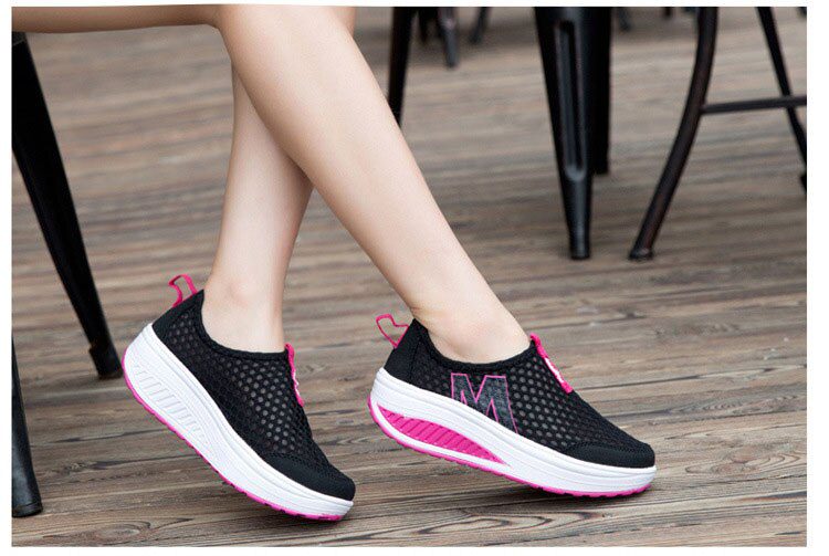 Spring Summer Shoes Woman Breathable Breathable Mesh Flat Platform Women Shoes Slip On Women's Loafers Swing Wedges Ladies Shoe