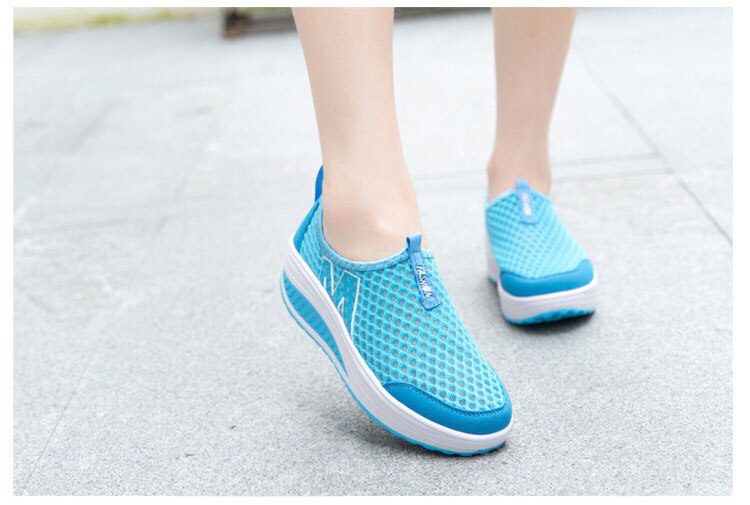Spring Summer Shoes Woman Breathable Breathable Mesh Flat Platform Women Shoes Slip On Women's Loafers Swing Wedges Ladies Shoe