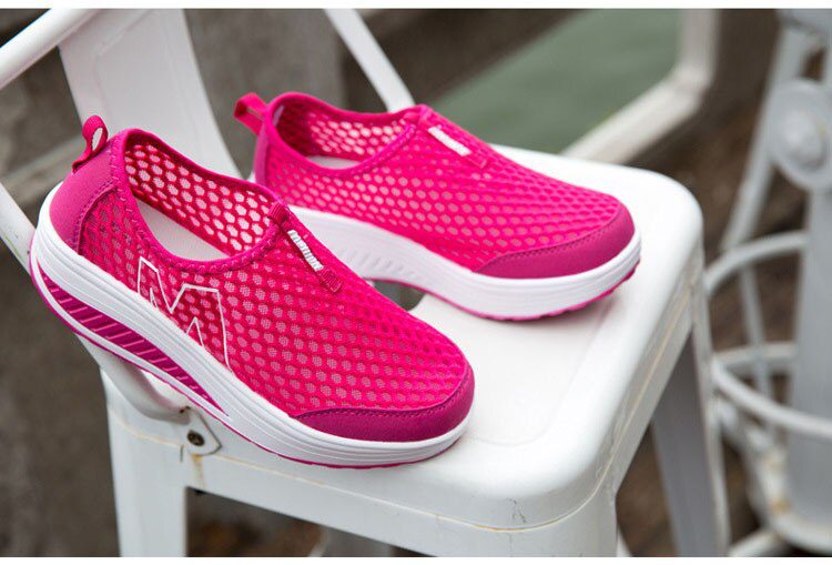 Spring Summer Shoes Woman Breathable Breathable Mesh Flat Platform Women Shoes Slip On Women's Loafers Swing Wedges Ladies Shoe