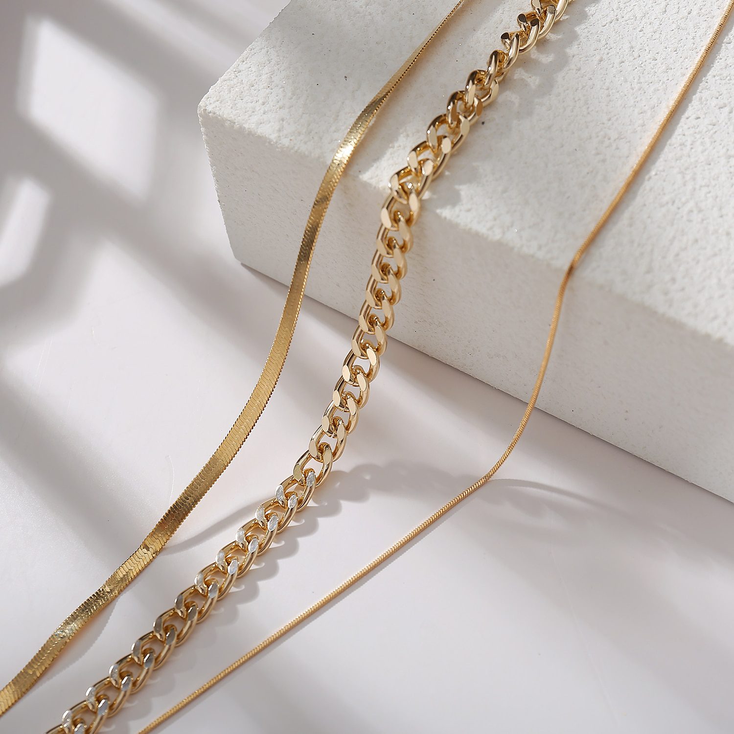 17KM Fashion Multi-layered Snake Chain Necklace For Women Vintage Gold Coin Pearl Choker Sweater Necklace Party Jewelry Gift