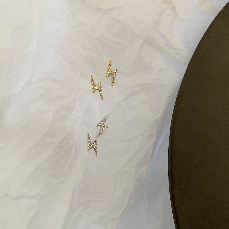 925 Sterling Silver Simple Fashion Pav&eacute; Crystal Lightning Stud Earrings Women Exquisite Student Girlfriend Jewelry Accessories