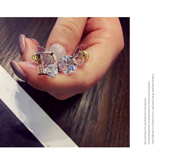 European and American personality shiny D letter asymmetric Earrings sexy party queen Earrings fashion trendsetter lady Earrings