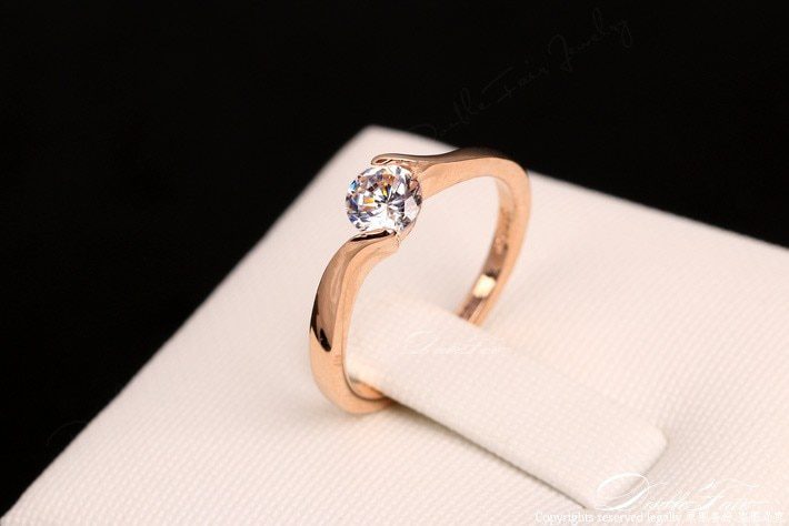 Austrian Cubic Zirconia Engagement/Wedding Finger Rings For Women Rose Gold Color Fashion Brand Jewelry For Women DWR239 Austrian Cubic Zirconia Engagement/Wedding Finger Rings For Women Rose Gold Color Fashion Brand Jewelry For Women DWR239