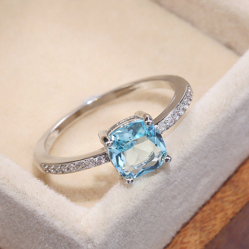 Huitan Square Blue Series Stone Women Rings Simple Minimalist Pinky Accessories Ring Band Elegant Engagement Jewelry Rings