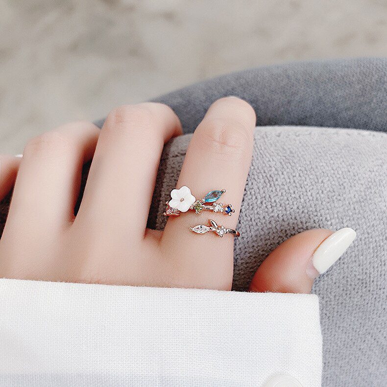 Korea's New Exquisite Crystal Flower Ring Fashion Temperament Sweet Versatile Love Opening Ring Female Jewelry Korea's New Exquisite Crystal Flower Ring Fashion Temperament Sweet Versatile Love Opening Ring Female Jewelry