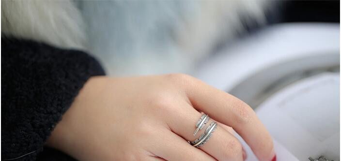 Retro High-quality 925 Sterling Silver Jewelry Thai Silver Not Allergic Personality Feathers Arrow Opening Rings SR239 Retro High-quality 925 Sterling Silver Jewelry Thai Silver Not Allergic Personality Feathers Arrow Opening Rings SR239