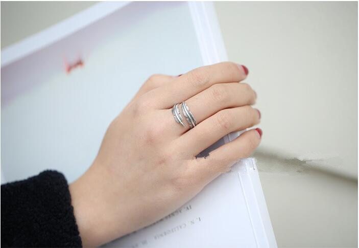 Retro High-quality 925 Sterling Silver Jewelry Thai Silver Not Allergic Personality Feathers Arrow Opening Rings SR239 Retro High-quality 925 Sterling Silver Jewelry Thai Silver Not Allergic Personality Feathers Arrow Opening Rings SR239