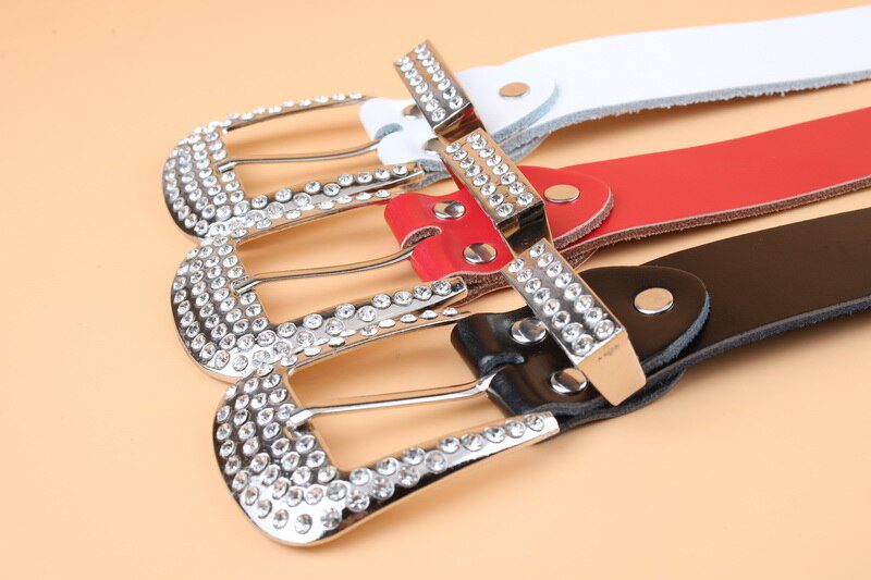 TOTRUST Wide Buckle Belt For Women Woman Vintage Rhinestone Skull Belts Second Layer Cow Skin Top Quality Strap Female For Jeans