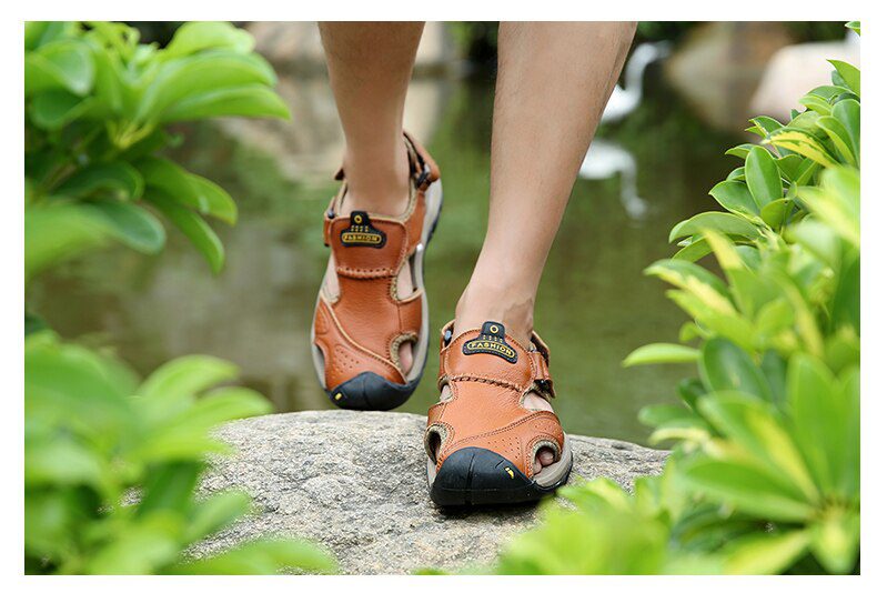 Vancat 2019 New Big Size Genuine Leather Cowhide Men Sandals Summer Quality Beach Slippers Casual Sneakers Outdoor Beach Shoes