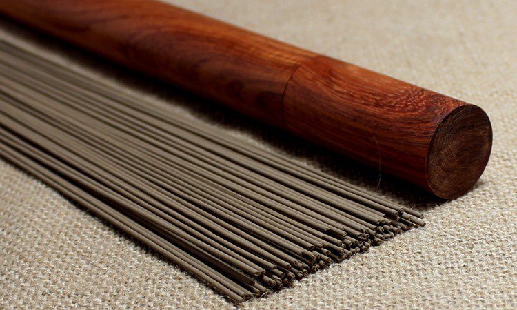 Natural Vietnam Oudh Incense Sticks Cambodian Oud Arab Incense Stick 20cm+90 sticks Natural Scent Aroma For Yoga Fresh Air Natural Vietnam Oudh Incense Sticks Cambodian Oud Arab Incense Stick 20cm+90 sticks Natural Scent Aroma For Yoga Fresh Air