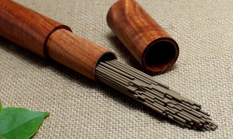 Natural Vietnam Oudh Incense Sticks Cambodian Oud Arab Incense Stick 20cm+90 sticks Natural Scent Aroma For Yoga Fresh Air Natural Vietnam Oudh Incense Sticks Cambodian Oud Arab Incense Stick 20cm+90 sticks Natural Scent Aroma For Yoga Fresh Air