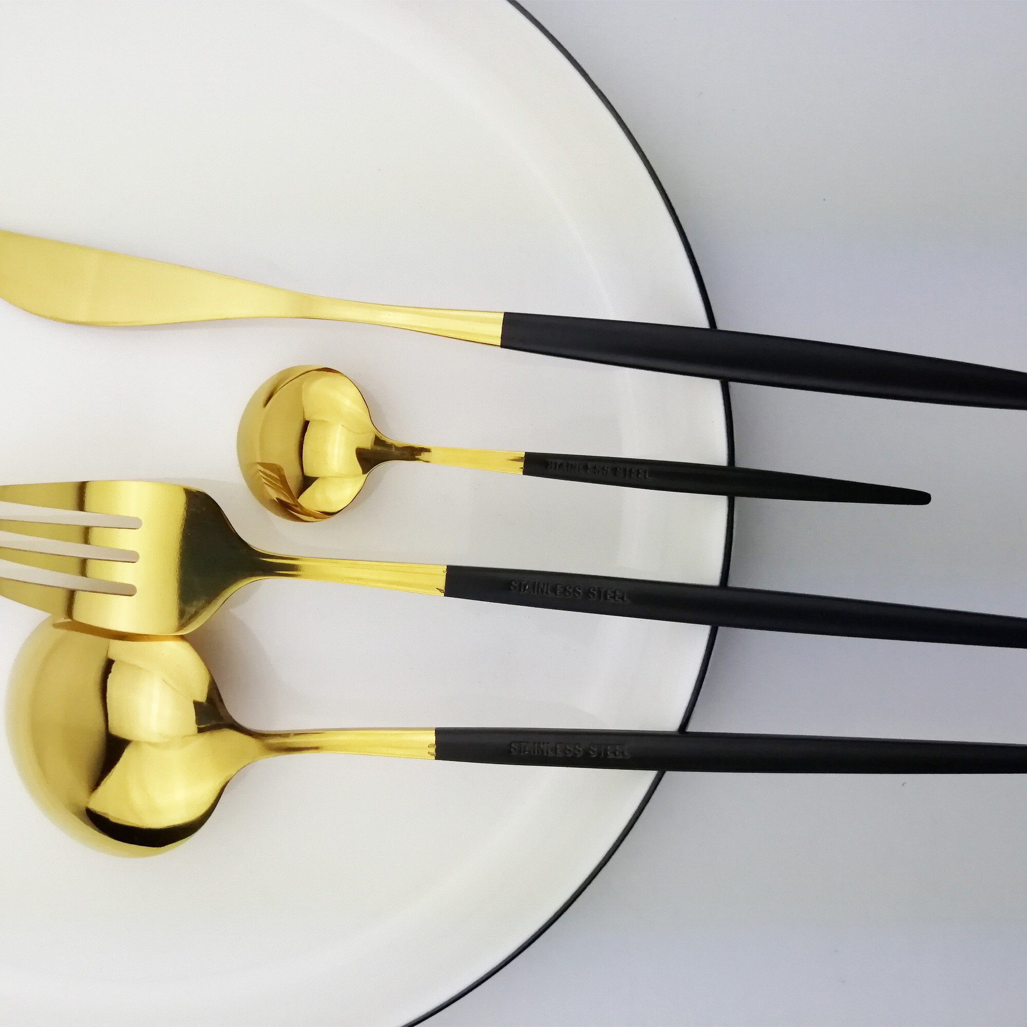 24pcs White Gold Dinnerware Set Stainless Steel Knife Fork Spoon Cutlery Set Kitchen Tableware Set Flatware Set Wholesale