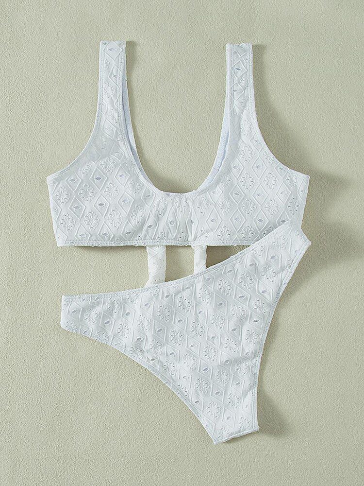 White Color Bikinis Bandeau Swimwear Women Swimsuit Sexy Ruffles Bikini Set Thong Beachwear Summer Bath Suit Hollow Out Biquini
