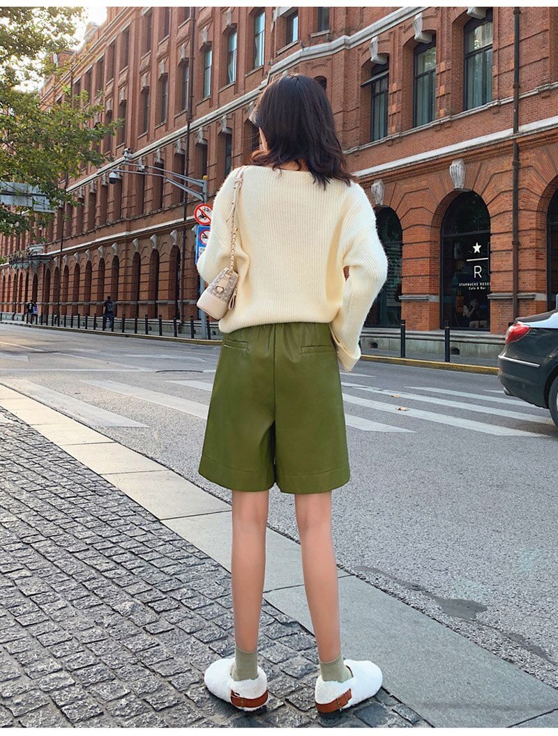 S-4XL Fashion PU Leather Shorts Women's Autumn Winter Bermuda Elastic Waist Loose Five Points Leather Trouser Plus Size Shorts