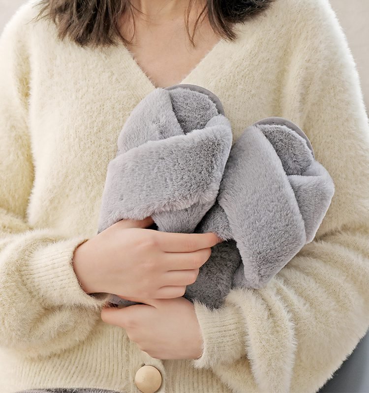 Winter Women House Slippers Faux Fur Fashion Warm Shoes Woman Slip on Flats Female Slides Black Pink cozy home furry slippers