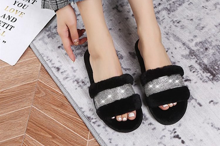 Winter Women House Slippers Faux Fur Fashion Warm Shoes Woman Slip on Flats Female Slides Black Pink cozy home furry slippers