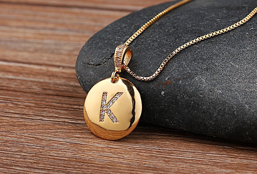 Top Quality Women Girls Initial Letter Necklace Gold 26 Letters Charm Necklaces Pendants Copper CZ Jewelry Personal Necklace
