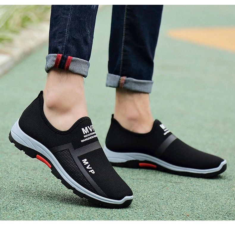 Summer Mesh Men Shoes Lightweight Sneakers Men Fashion Casual Walking Shoes Breathable Slip on Mens Loafers Zapatillas Hombre