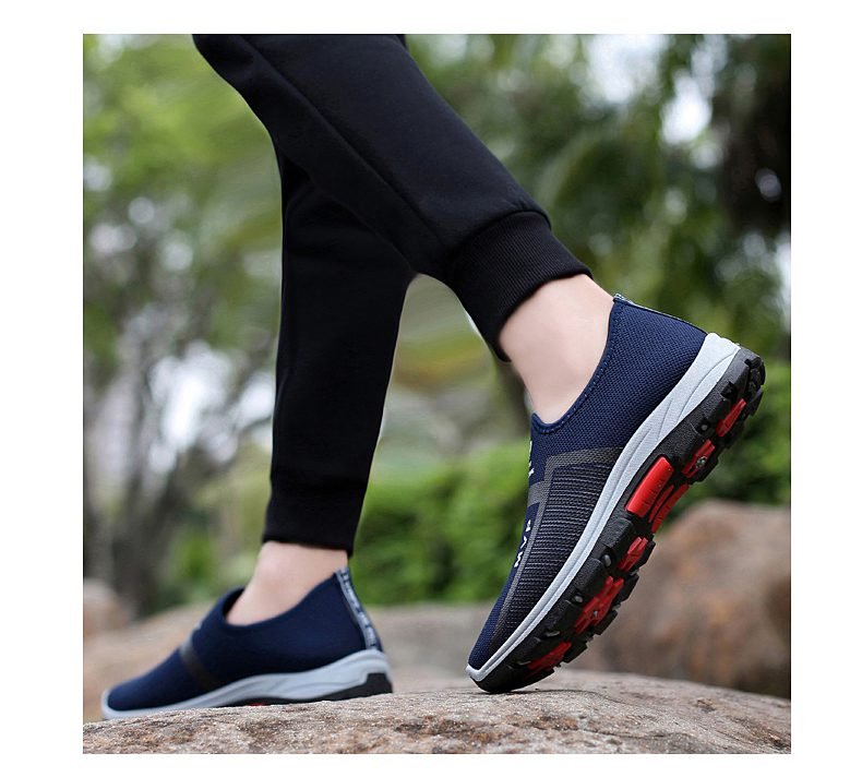 Summer Mesh Men Shoes Lightweight Sneakers Men Fashion Casual Walking Shoes Breathable Slip on Mens Loafers Zapatillas Hombre