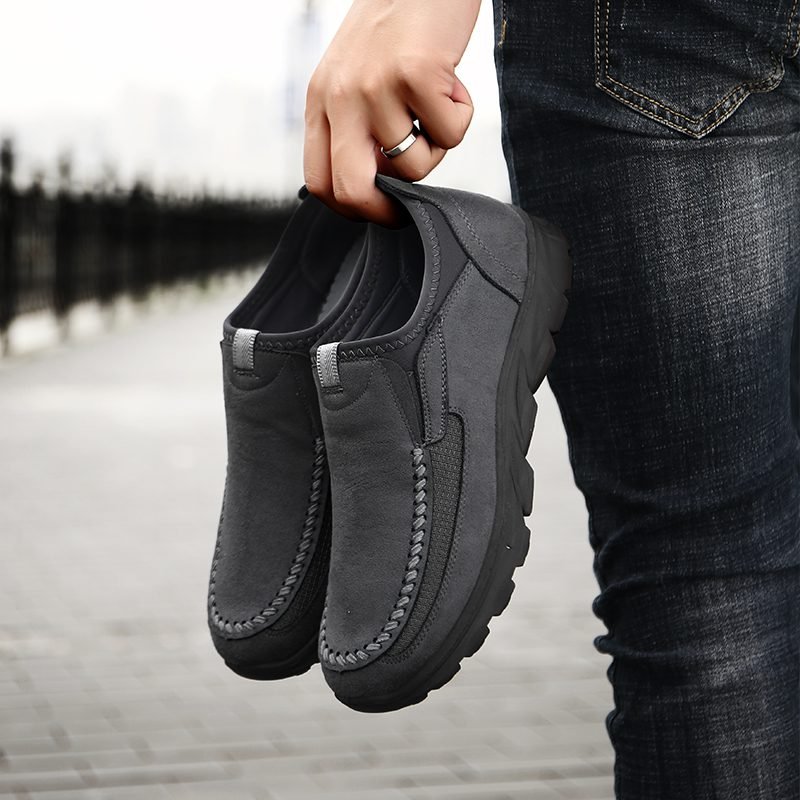 Men Casual Shoes Brand 2021 Fashion Mens Loafers Moccasins Breathable Slip on Retro Driving Shoes Men Sneakers Plus Size 39-48