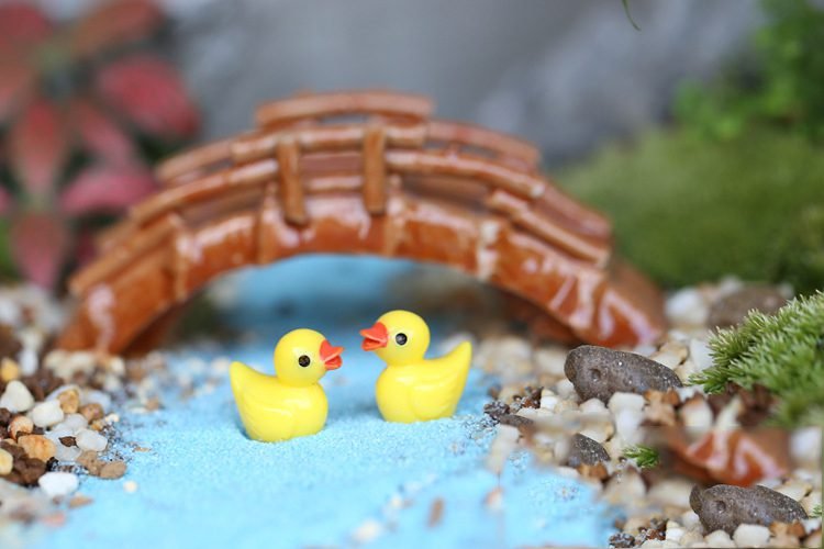 5 Pcs Cute Yellow Duck Miniature Figurine Ornaments Micro Landscape Decoration Accessories Simulated Animal Resin Charms Crafts