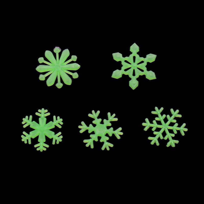 50Pcs Luminous Snowflake Wall Stickers Glow In The Dark Decal for Kids Baby Rooms Bedroom Christmas Home Decoration Navidad 2022