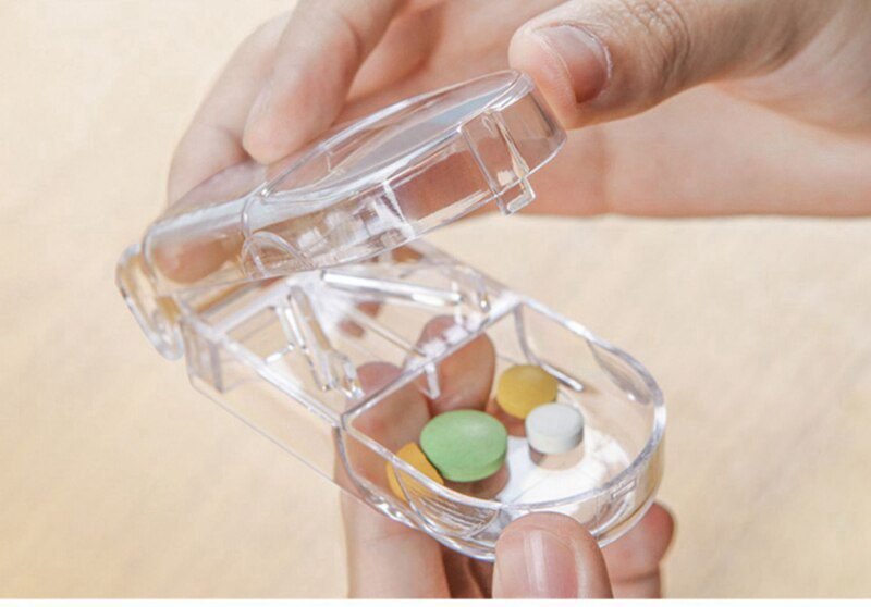 Medicine Pill Cutter Box Portable Drug Box Useful Grinder Splitter Medicine Pill Holder Tablet Cutter Splitter Divider Pill Case