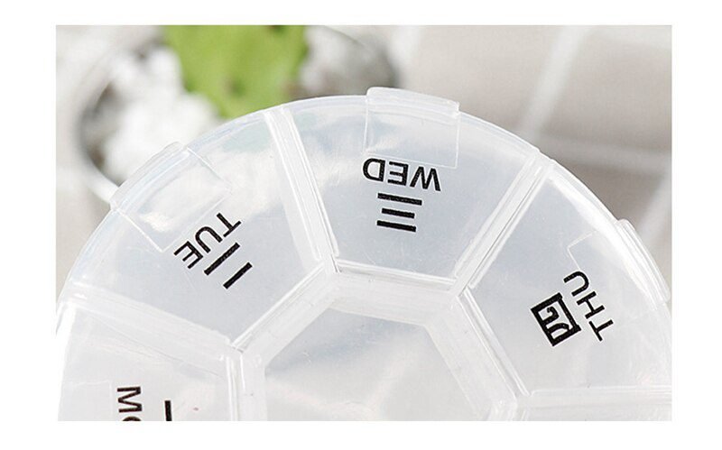 Medicine Pill Cutter Box Portable Drug Box Useful Grinder Splitter Medicine Pill Holder Tablet Cutter Splitter Divider Pill Case