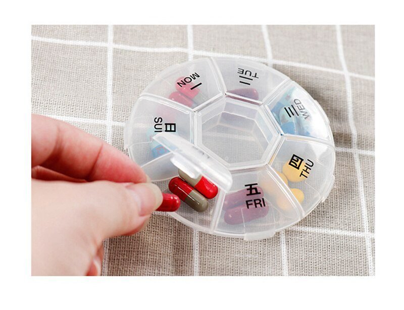 Medicine Pill Cutter Box Portable Drug Box Useful Grinder Splitter Medicine Pill Holder Tablet Cutter Splitter Divider Pill Case