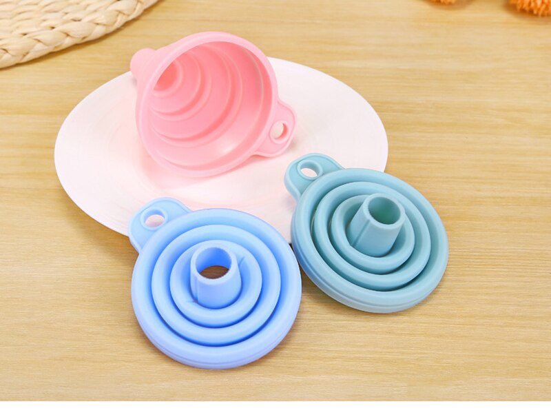 Foldable Funnel Silicone Collapsible Funnel Portable Funnels for Fuel Hopper Collapsible Beer/ Oil Funnels Kitchen Tools