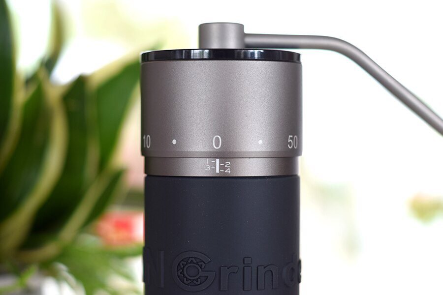 Kingrinder K4 /K6 manual coffee grinder portable mill 420stainless steel 48mm stainless steel Titanium plating burr